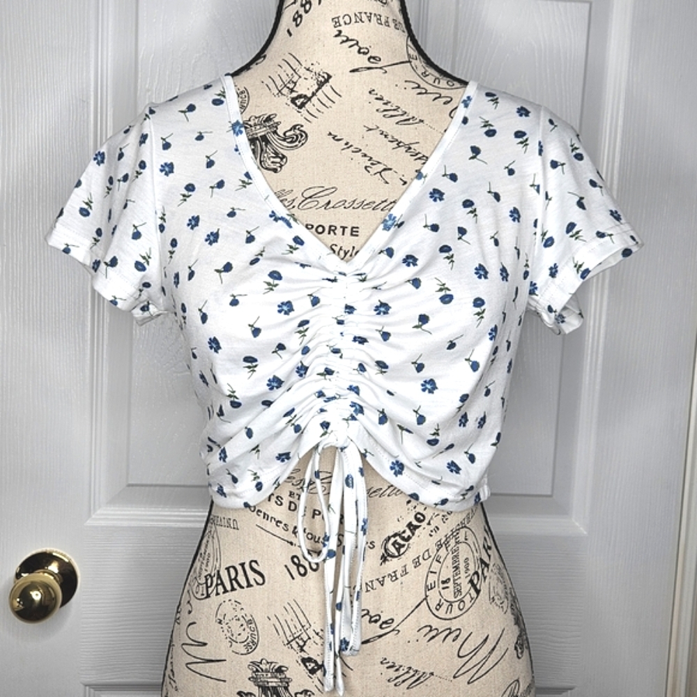 NWOT Ruched Floral Crop Top White Blue Women's Size S